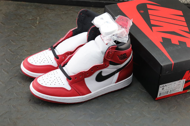 Air Jordan 1 Retro High OG 'Chicago' 2015 - SneakerCool.com