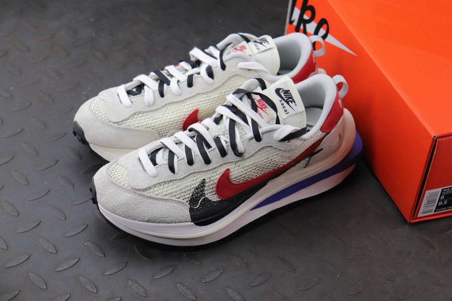 sacai x nike vaporwaffle sail stockx