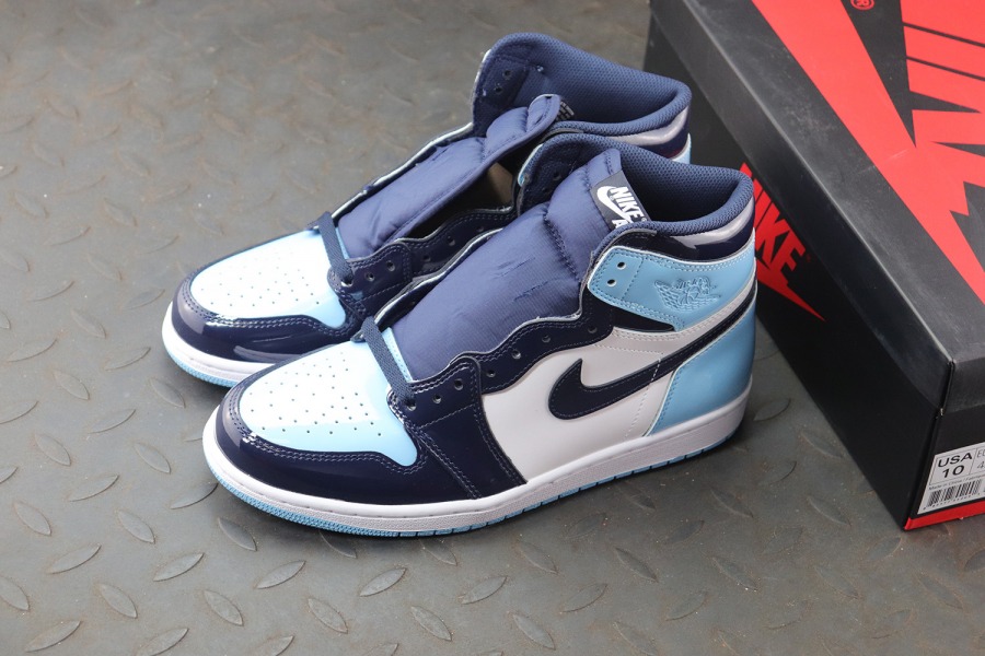 Wmns Air Jordan 1 Retro High OG 'Blue Chill' - SneakerCool.com