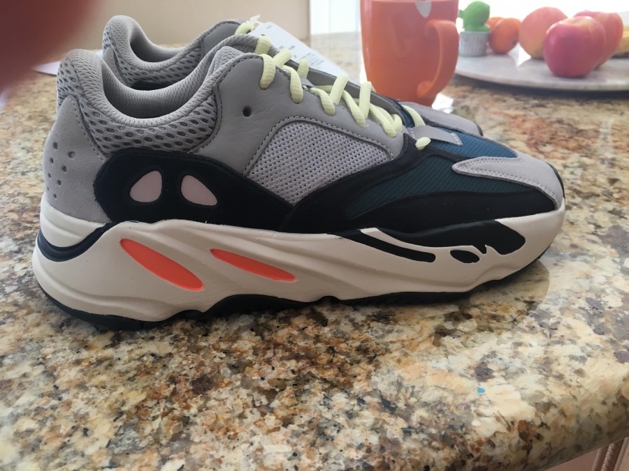 yeezy 700 wave runner uk