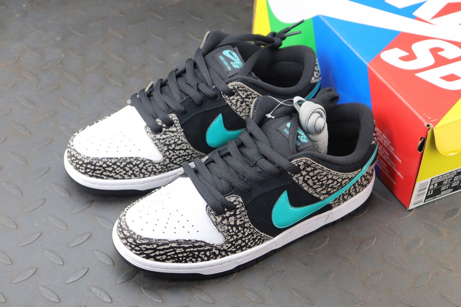 atmos sb dunk