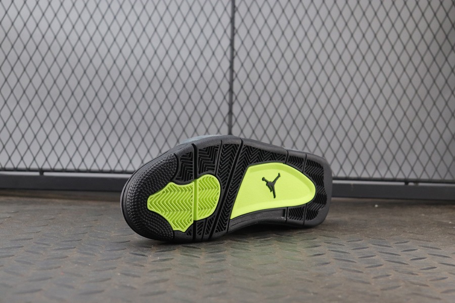 Air Jordan 4 Retro SE 'Neon 95' - SneakerCool.com
