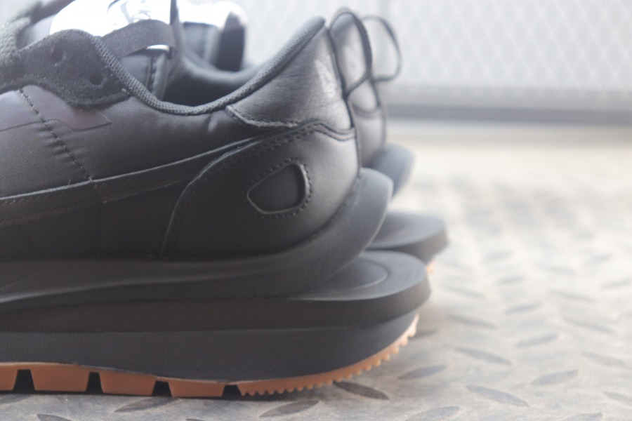 sacai vaporwaffle black gum
