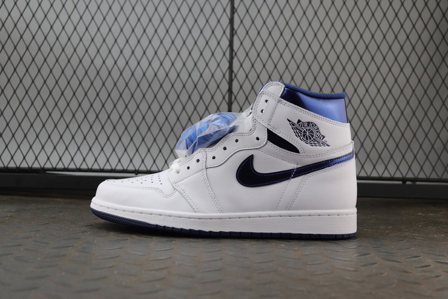 Air Jordan 1 Retro High OG 'Metallic Navy' - SneakerCool.com