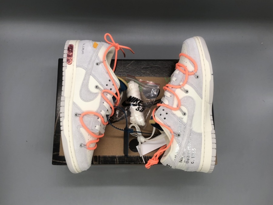 Off-White x Dunk Low 'Lot 19 of 50' - SneakerCool.com