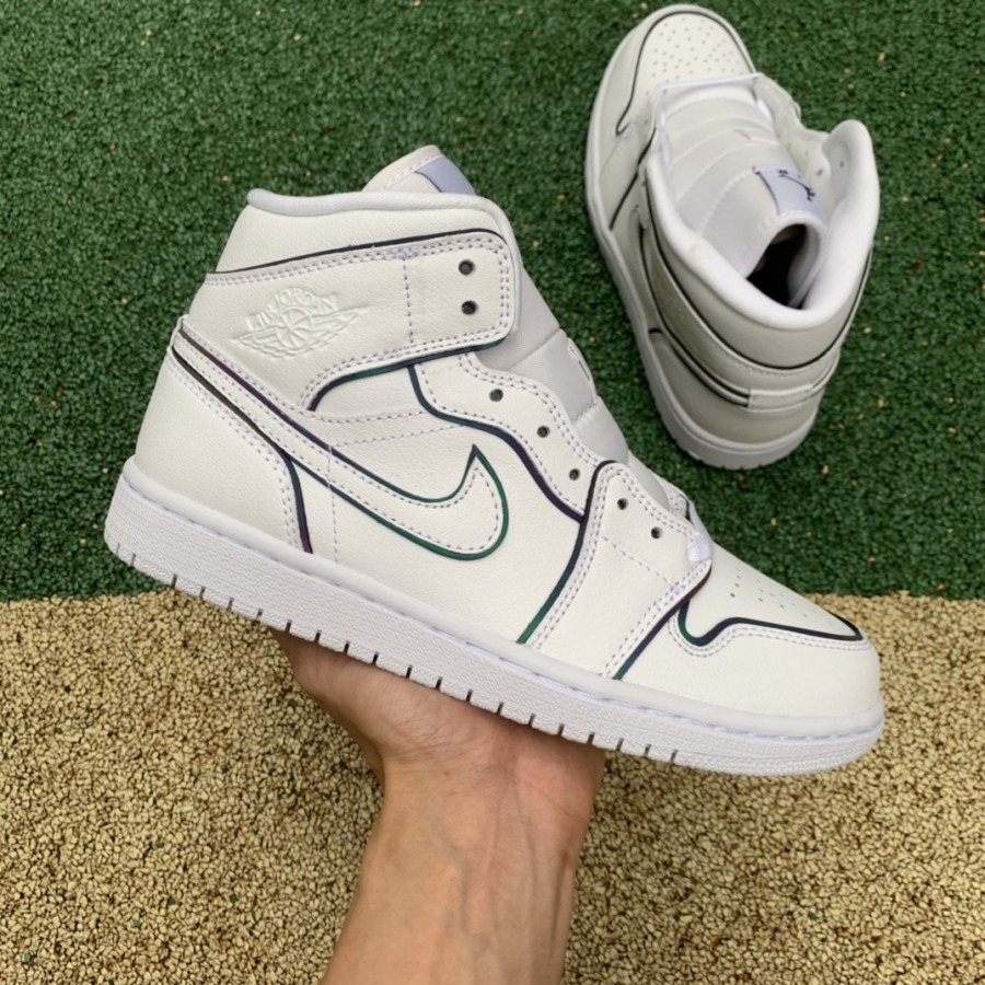 women's air jordan 1 mid se iridescent trim