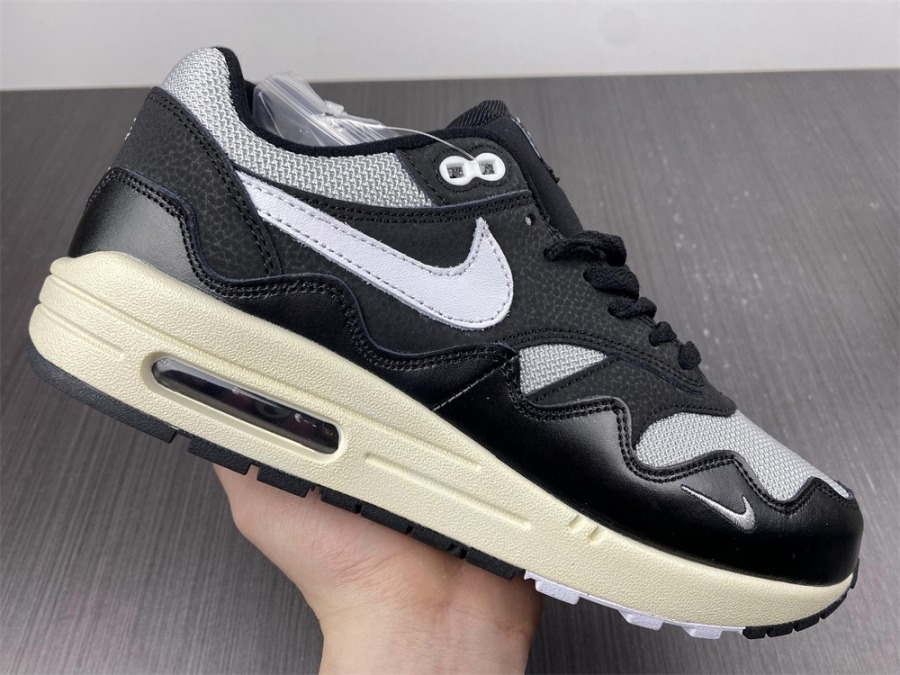 Patta x Air Max 1 'Black' - SneakerCool.com