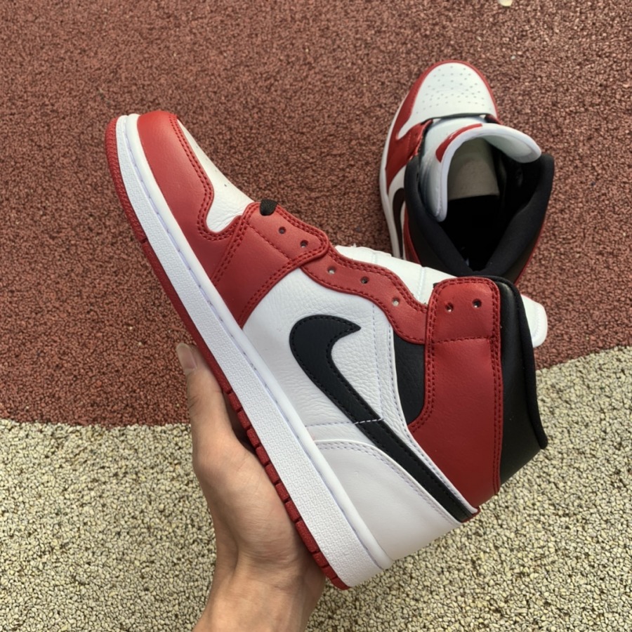 snipes jordan 1 mid chicago