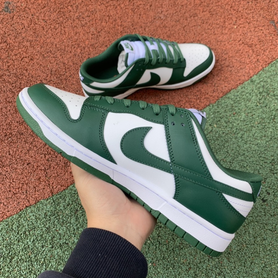sb dunk low michigan state