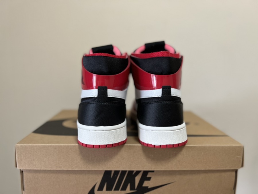 Wmns Air Jordan 1 High Zoom Comfort Chicago Bulls SneakerCool