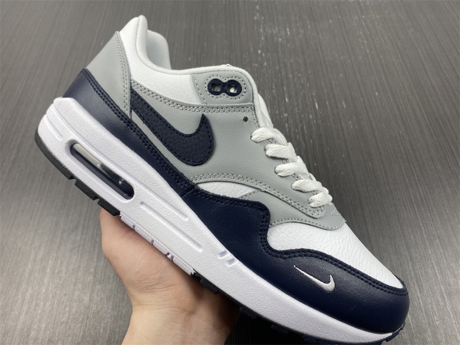 lv8 obsidian air max 1