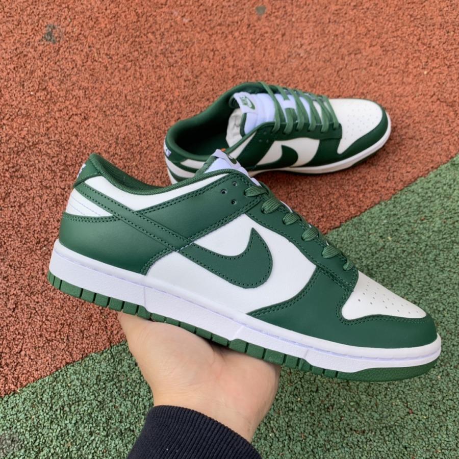 nike sb dunk michigan state