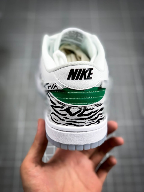 doernbecher dunk low