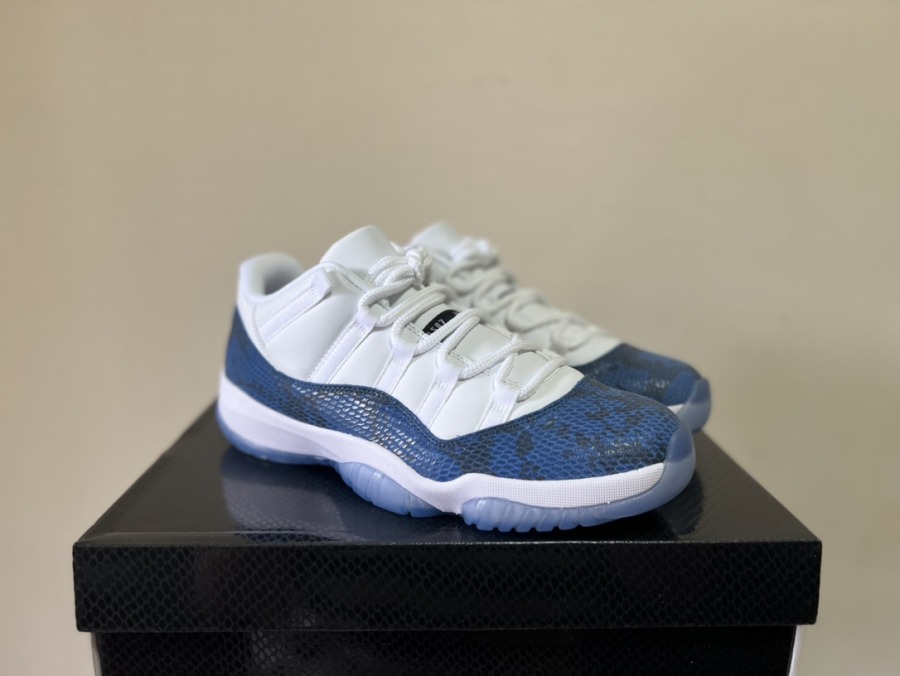 snakeskin 11 navy