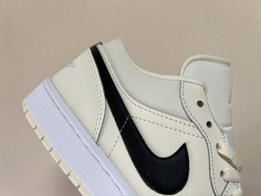 Wmns Air Jordan 1 Low 'Coconut Milk'