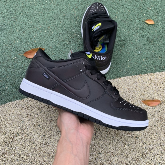 civilist x nike sb dunk low pro qs thermography