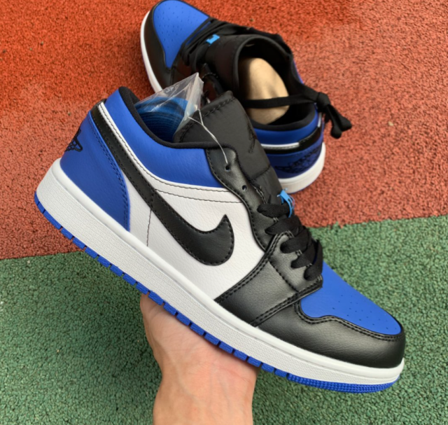 air jordan 1 low royal toe
