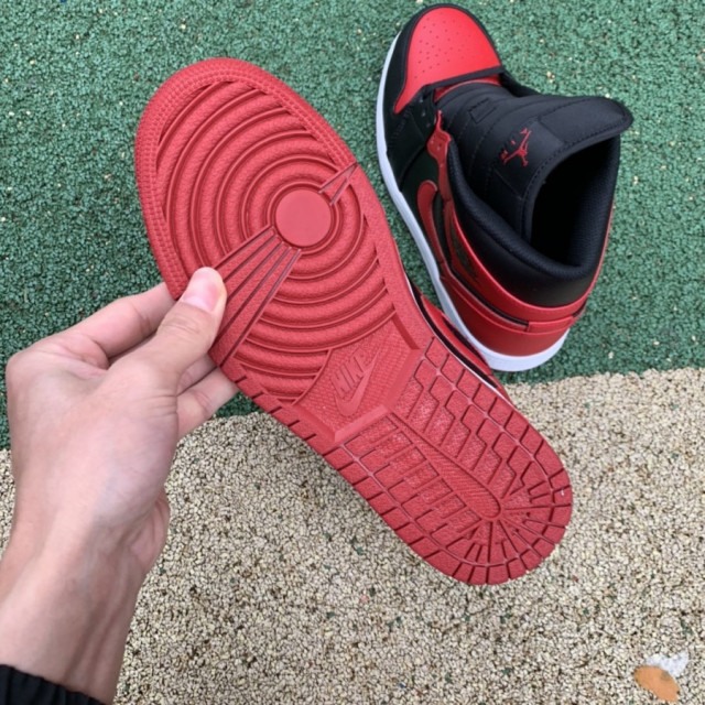 banned retro 1 mid