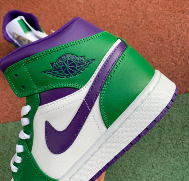 aj1 mid hulk