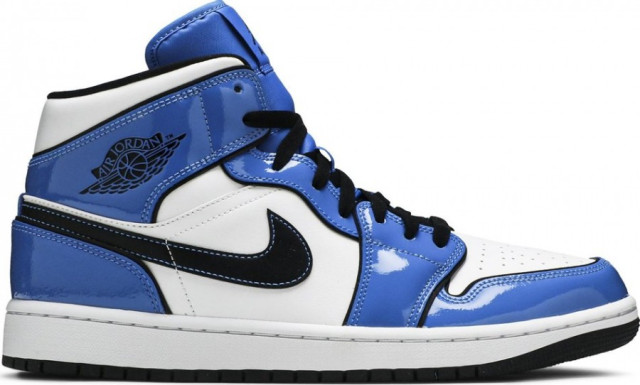 Air Jordan 1 Mid SE 'Signal Blue' - SneakerCool.com