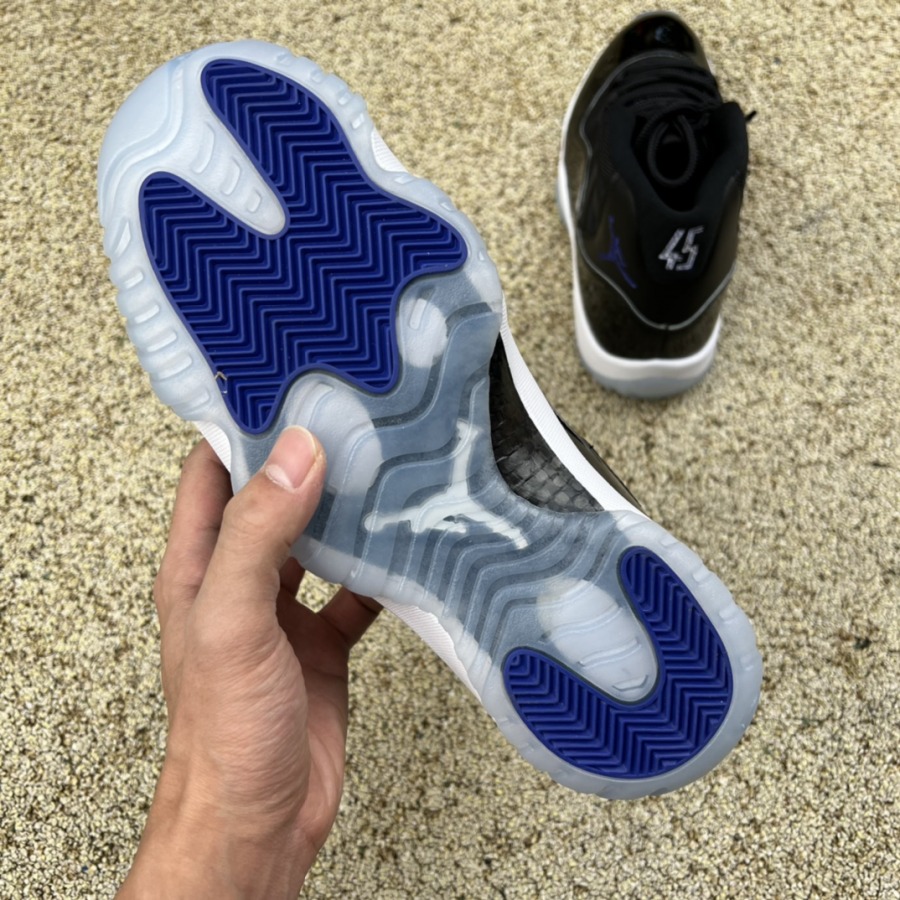 air jordan 11 retro space jam 2016