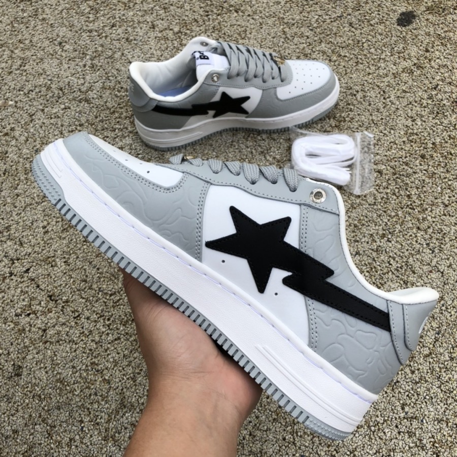 bapesta m2 low triple white