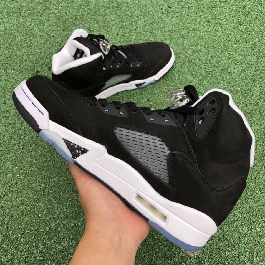 Air Jordan 5 Retro 'Oreo' 2021 - SneakerCool.com