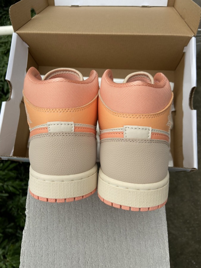 wmns 1 mid apricot orange