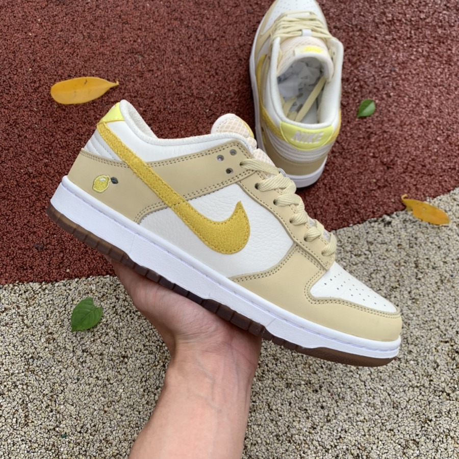 wmns dunk low lemon drop