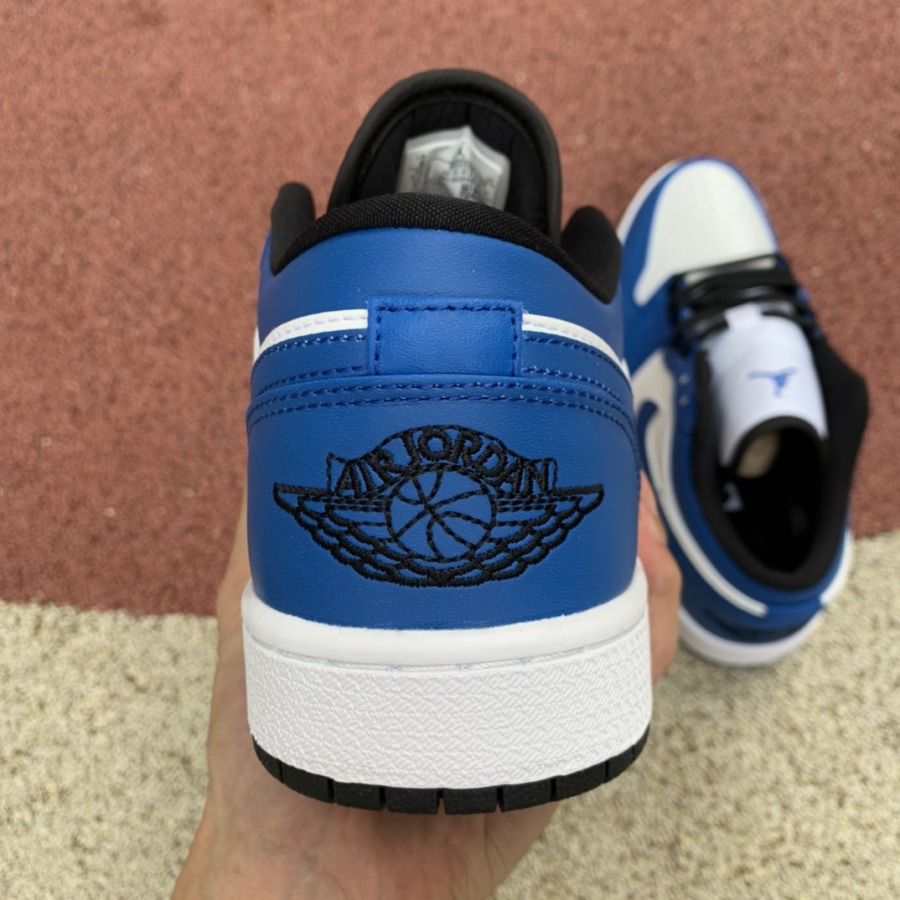 air jordan one black toe