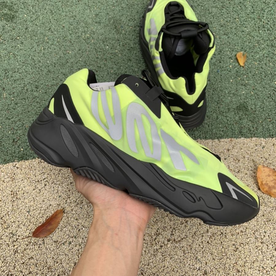 phosphor yeezy 700