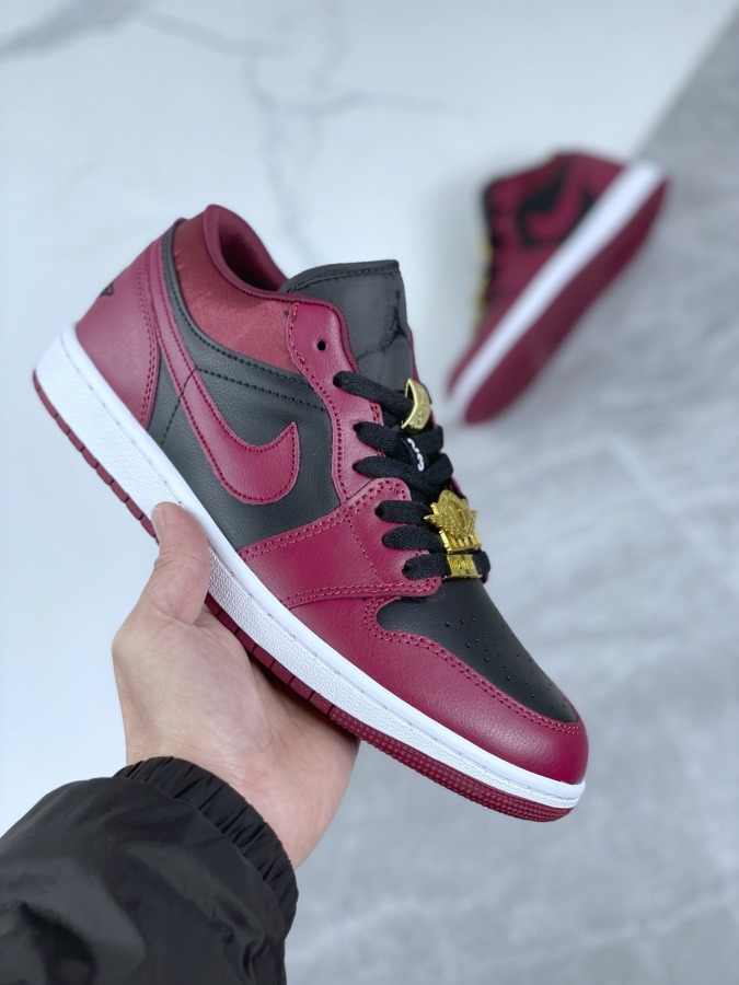 wmns air jordan 1 low se beetroot
