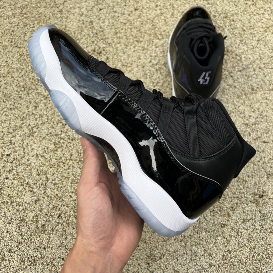 air jordan 11 retro space jam 2016