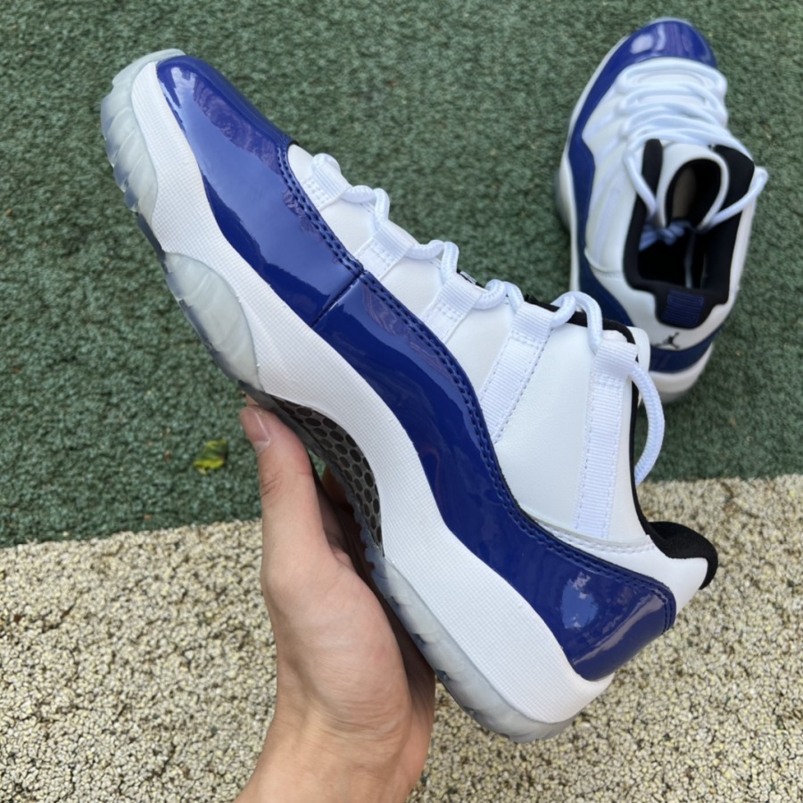 wmns jordan 11 retro low concord sketch
