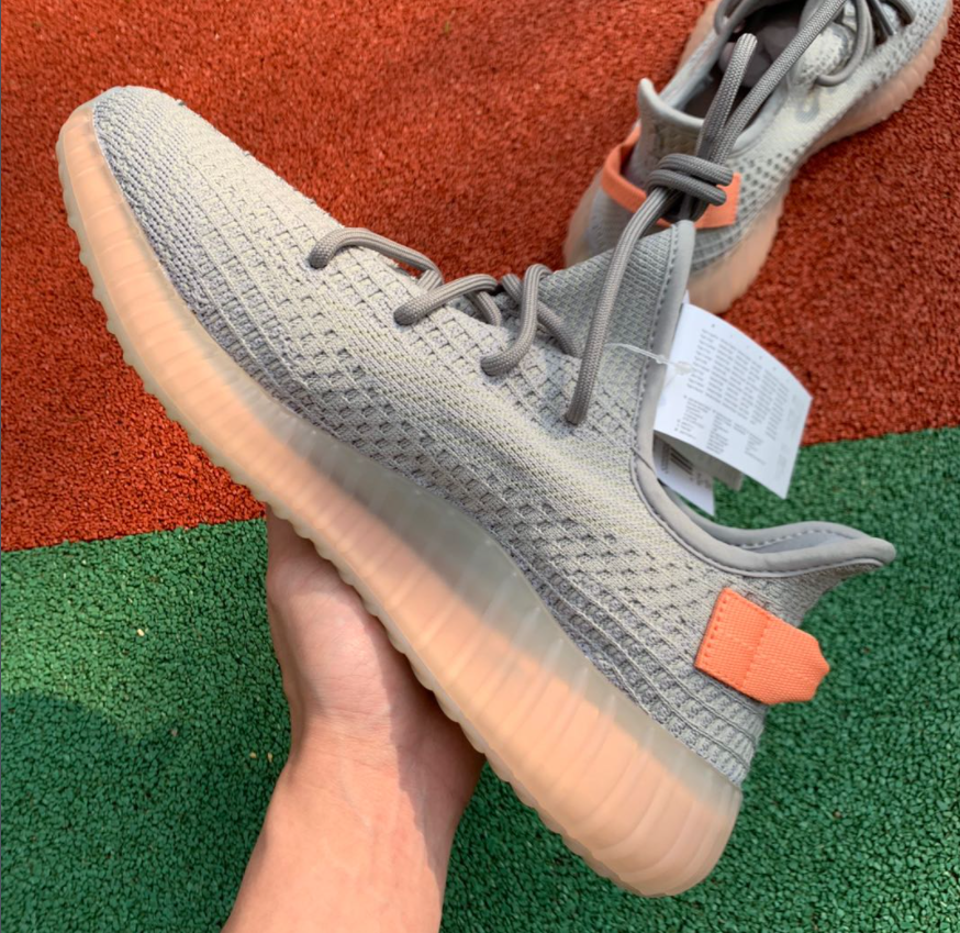 nmd r1 core black core black cloud white