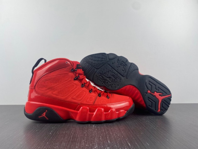 retro 9 red