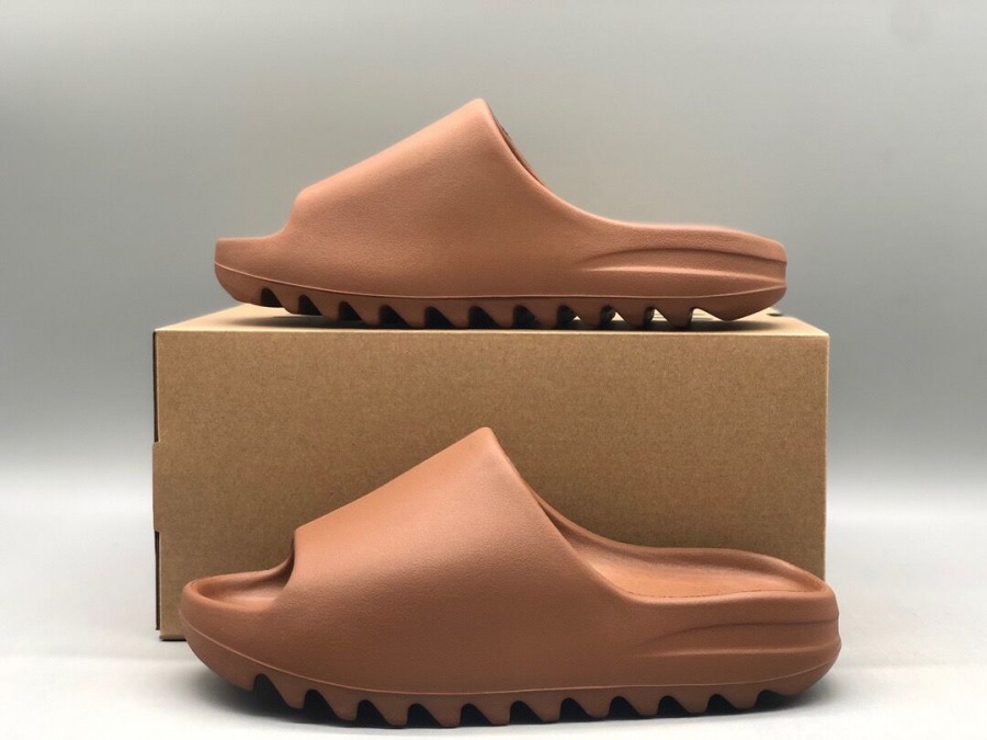 Yeezy Slides 'Flax'