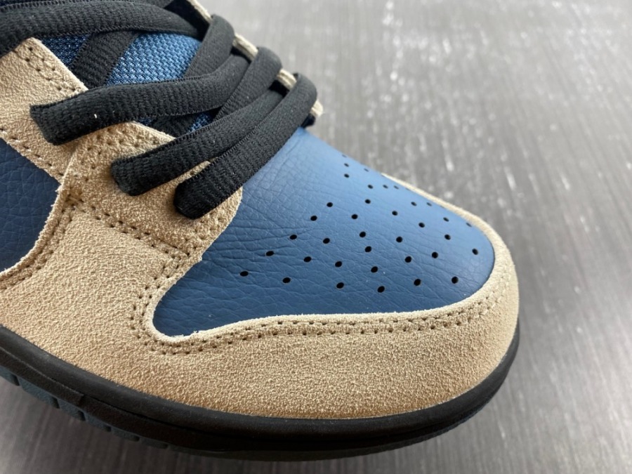 sb dunk low thunderstorm
