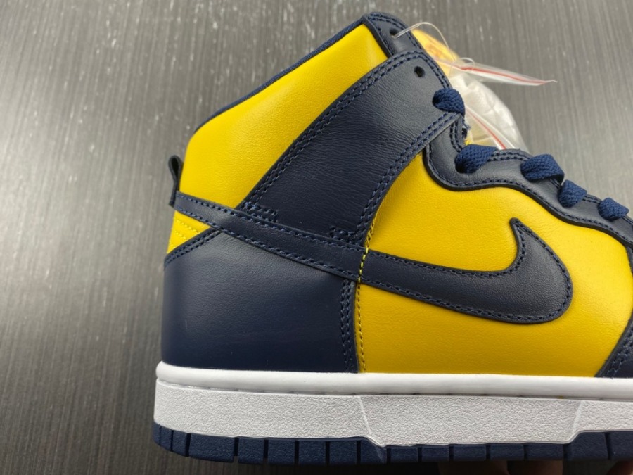 dunk high sp michigan