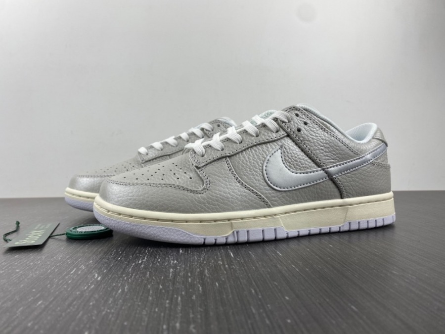 Dunk Low SE 'Metallic Silver' - SneakerCool.com