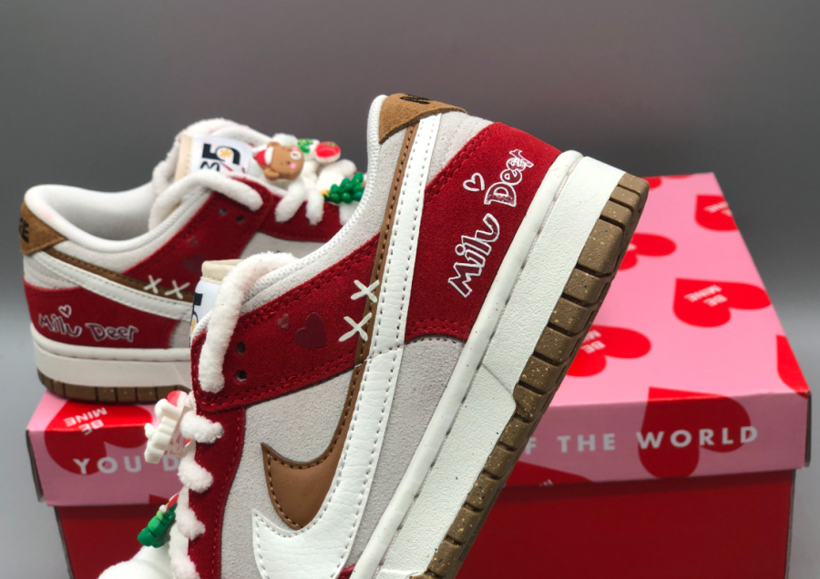 sb dunk low christmas