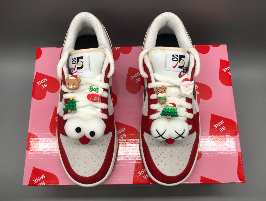 sb dunk low christmas