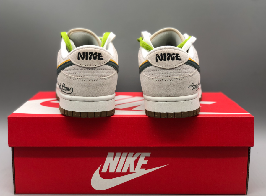 sb dunk low christmas