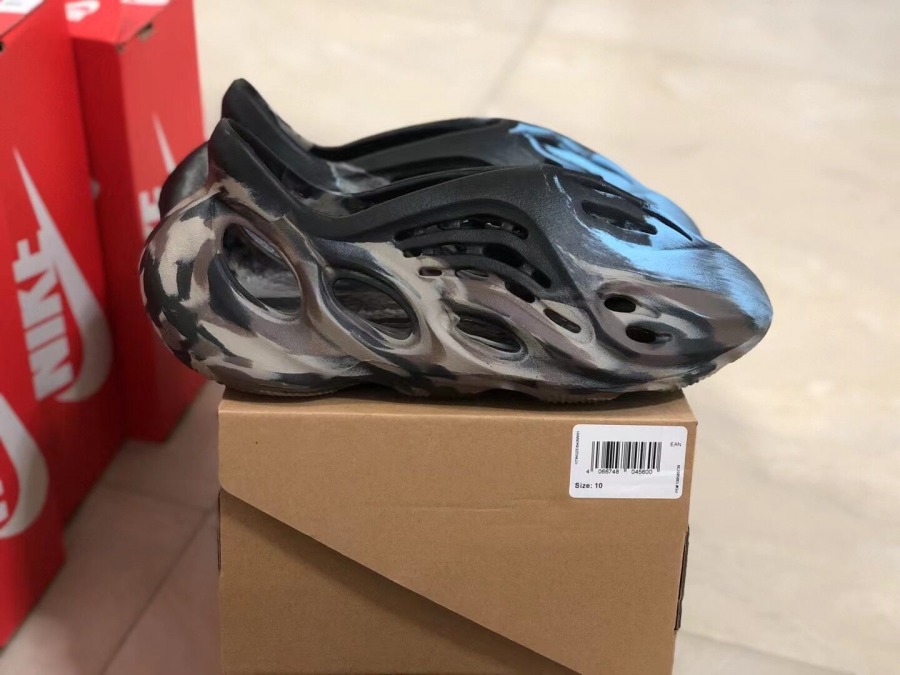 yeezy foam runner blue stockx