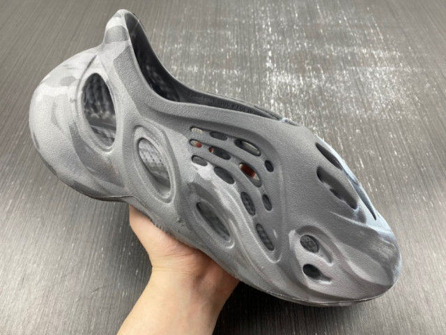 Yeezy Foam Runner 'MX Granite' - SneakerCool.com