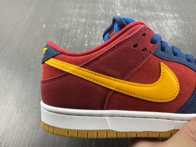 dunk barcelona on feet