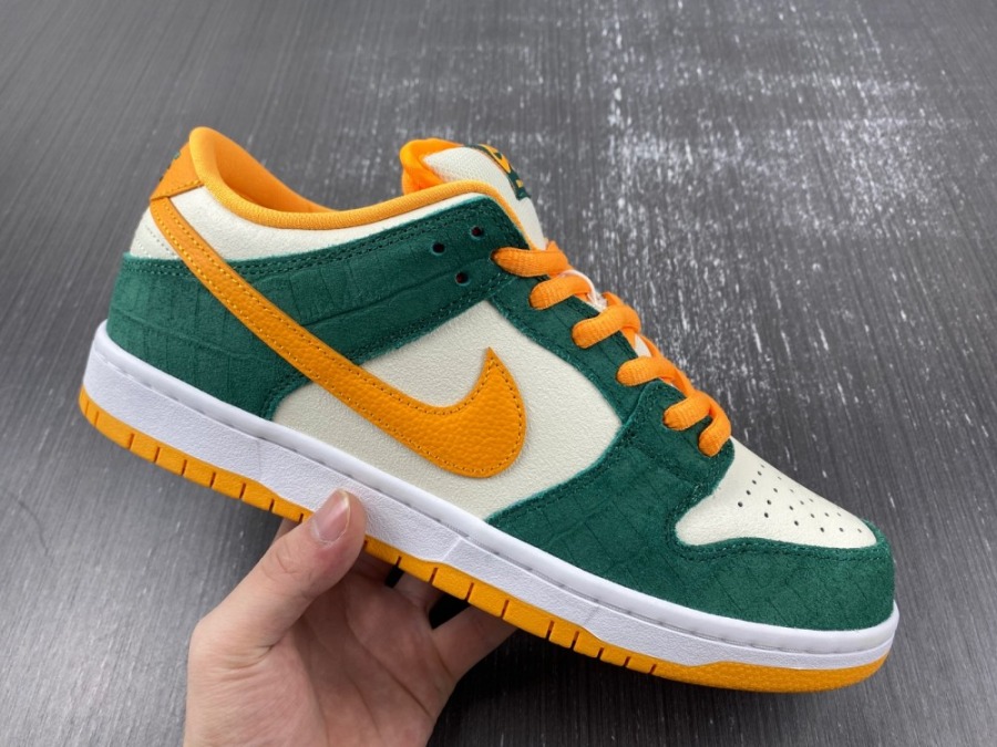dunk sb low legion pine
