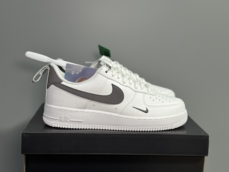 lv8 air force 1 grey