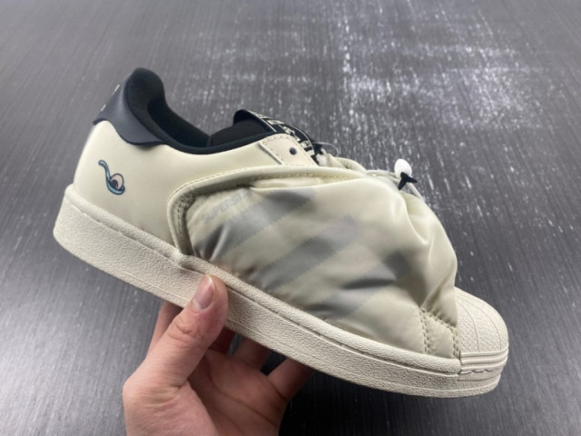 adidas gazelle silver green womens adidas Originals Superstar Mn Core Black / Ftwr White  Trs Bien